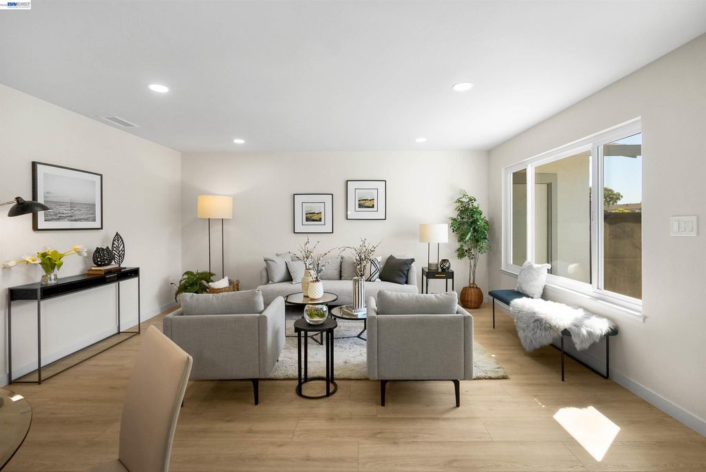 Photo of 31265 Lily St, Union City, CA 94587 (MLS # 41127024)