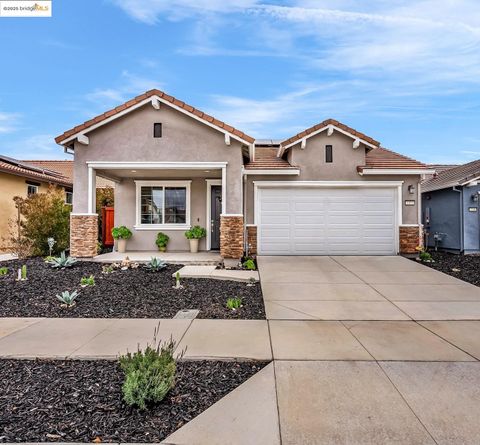 Photo of 2322 Melrose Landing, Rio Vista, CA 94571 (MLS # 41119184)