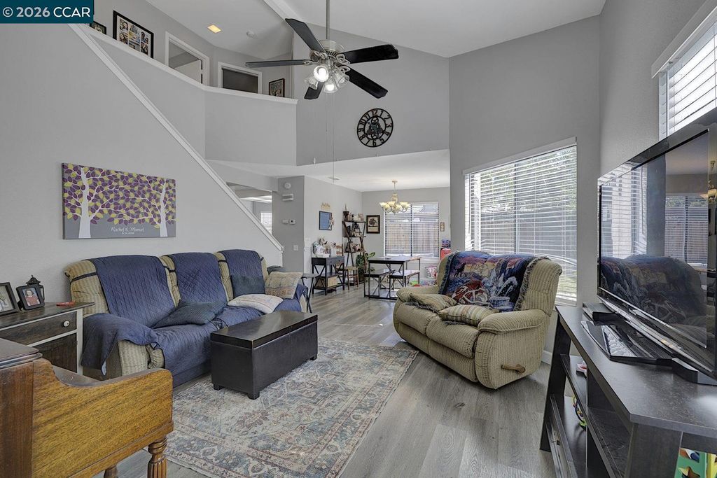 Photo of 2099 Meadowlark Ln, Oakley, CA 94561 (MLS # 41128786)