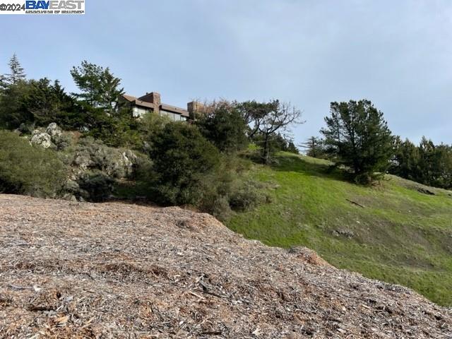 Oakland, California 94611, United States, ,Land,Active,66144