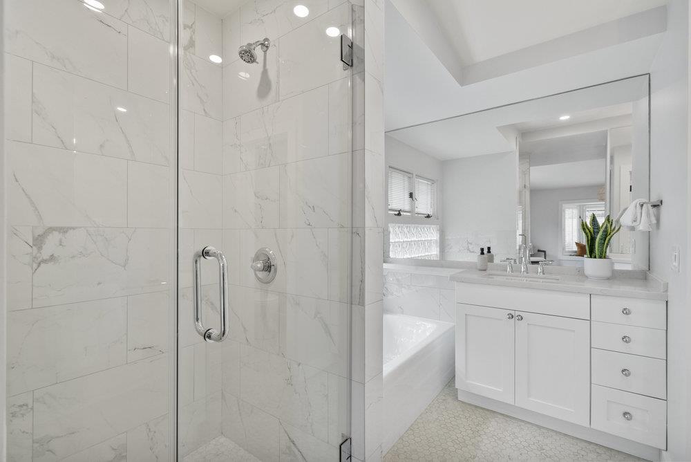 Belvedere, California 94920, United States, 3 Bedrooms Bedrooms, ,3 BathroomsBathrooms,Residential,Active,220670