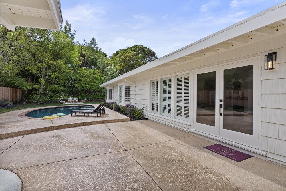 Belvedere, California 94920, United States, 3 Bedrooms Bedrooms, ,3 BathroomsBathrooms,Residential,Active,220670