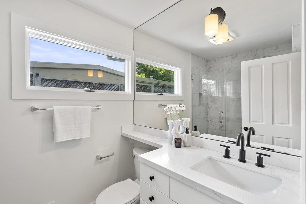 Belvedere, California 94920, United States, 3 Bedrooms Bedrooms, ,3 BathroomsBathrooms,Residential,Active,220670