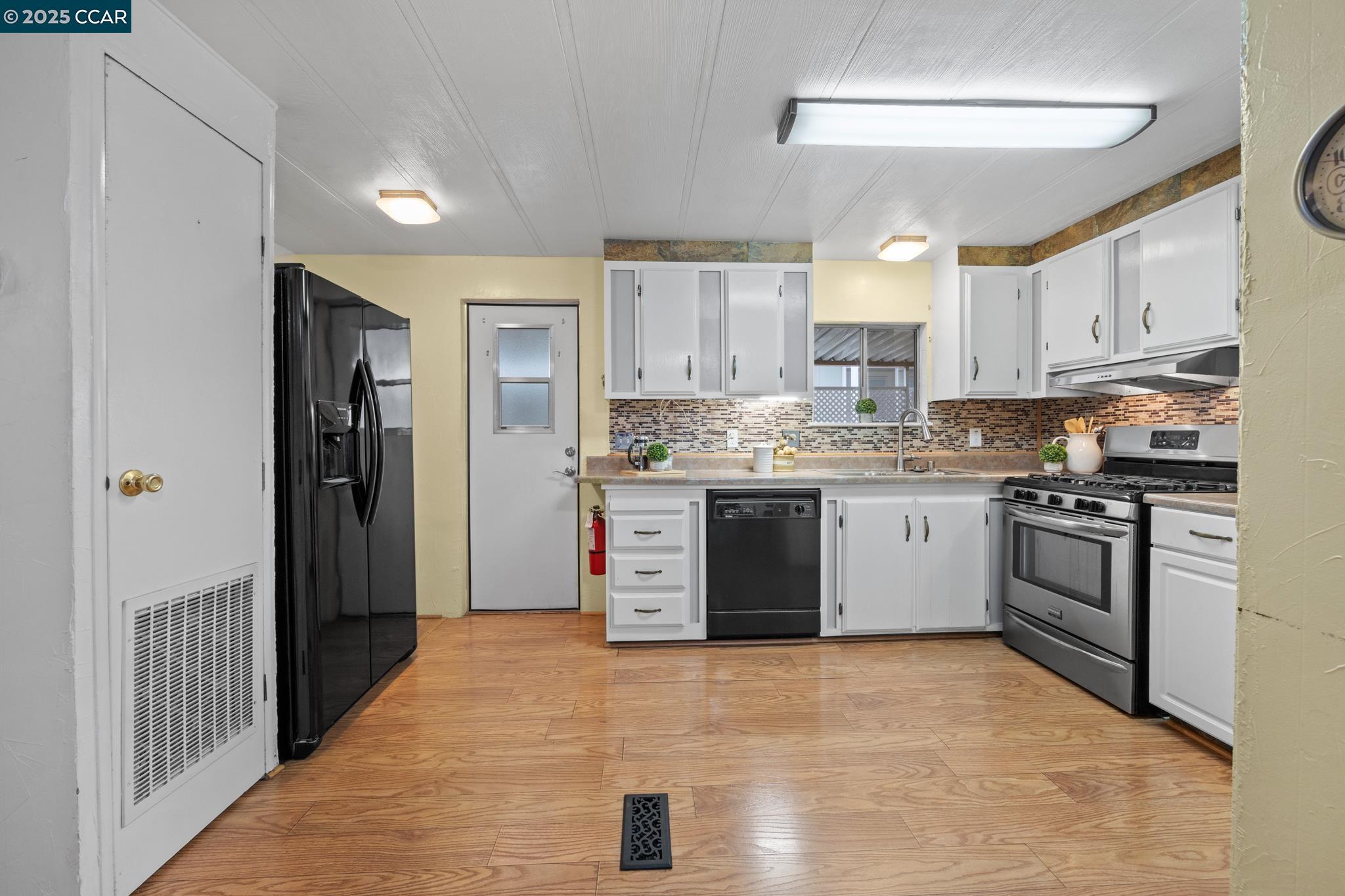 Brentwood, California 94513, United States, 2 Bedrooms Bedrooms, ,2 BathroomsBathrooms,Residential,Pending,10999