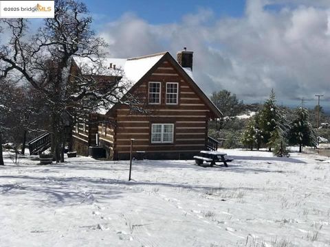 A home in La Grange