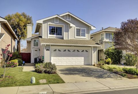 Photo of 5254 Country Forge Lane, San Jose, CA 95136 (MLS # ML82035055)