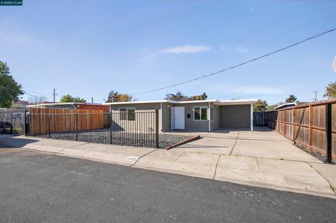 Photo of 1203 Madeline Rd, San Pablo, CA 94806 (MLS # 41118599)