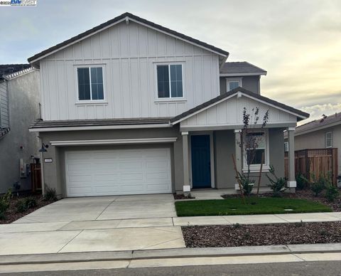 Photo of 4698 Strandberg Avenue, Lathrop, CA 95330 (MLS # 41119704)