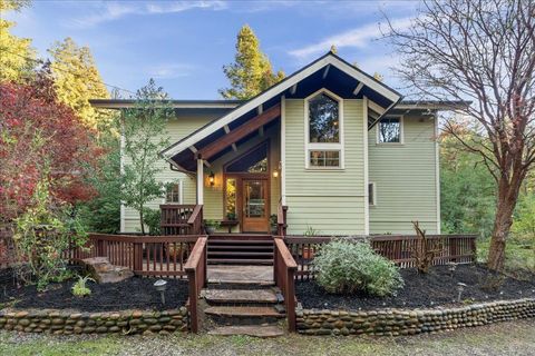 Photo of 17710 Bear Creek Road, Boulder Creek, CA 95006 (MLS # ML82028529)