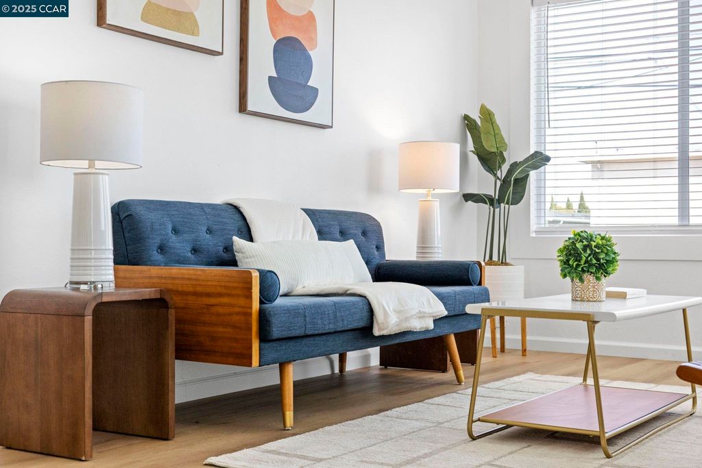 Photo of 1535 38Th Ave, Oakland, CA 94601 (MLS # 41116392)