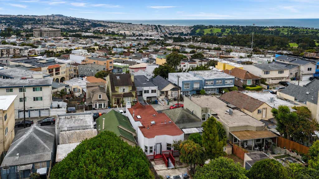 Photo of 26 Vendome Avenue, Daly City, CA 94014 (MLS # ML82058605)