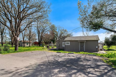 672 IRWIN LN — listing photo 5