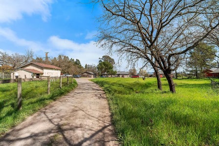 672 IRWIN LN — listing photo 6
