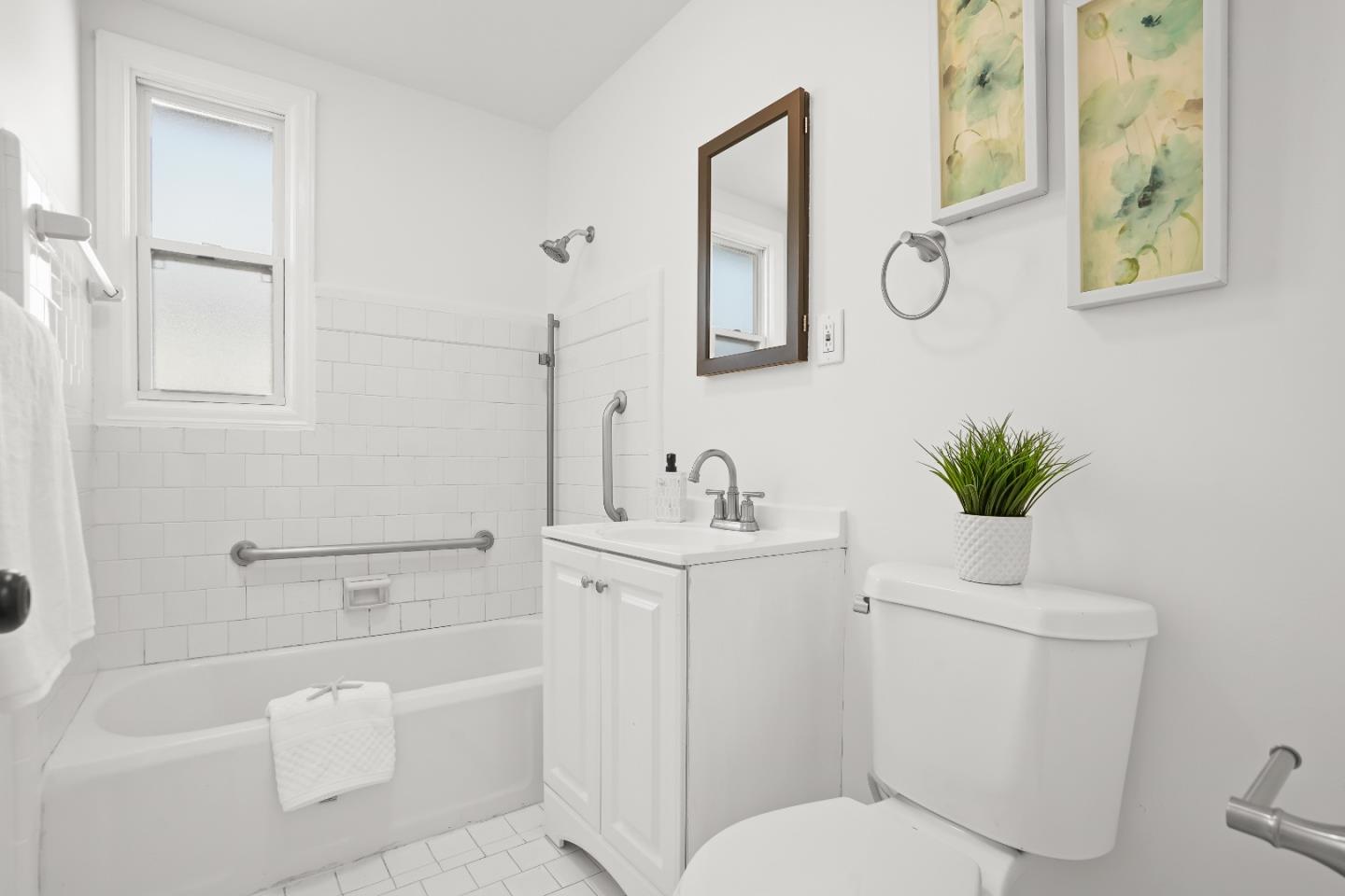 San Mateo, California 94401, United States, 2 Bedrooms Bedrooms, ,1 BathroomBathrooms,Residential,Pending,142139