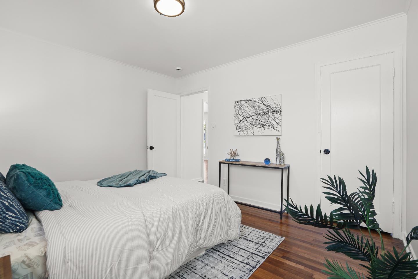 San Mateo, California 94401, United States, 2 Bedrooms Bedrooms, ,1 BathroomBathrooms,Residential,Pending,142139