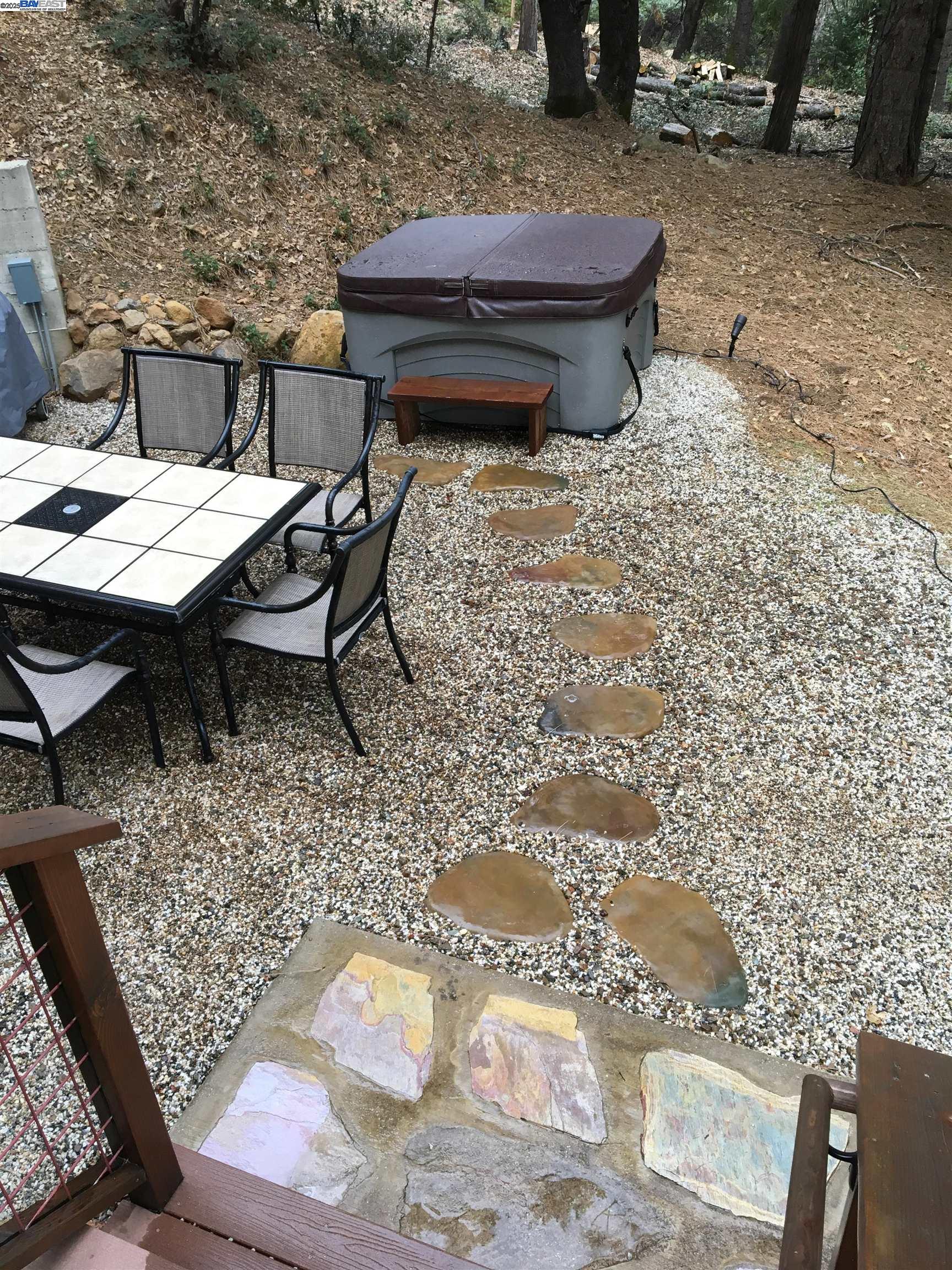 Nevada City, California 95959, United States, 3 Bedrooms Bedrooms, ,3 BathroomsBathrooms,Residential,Active,184691