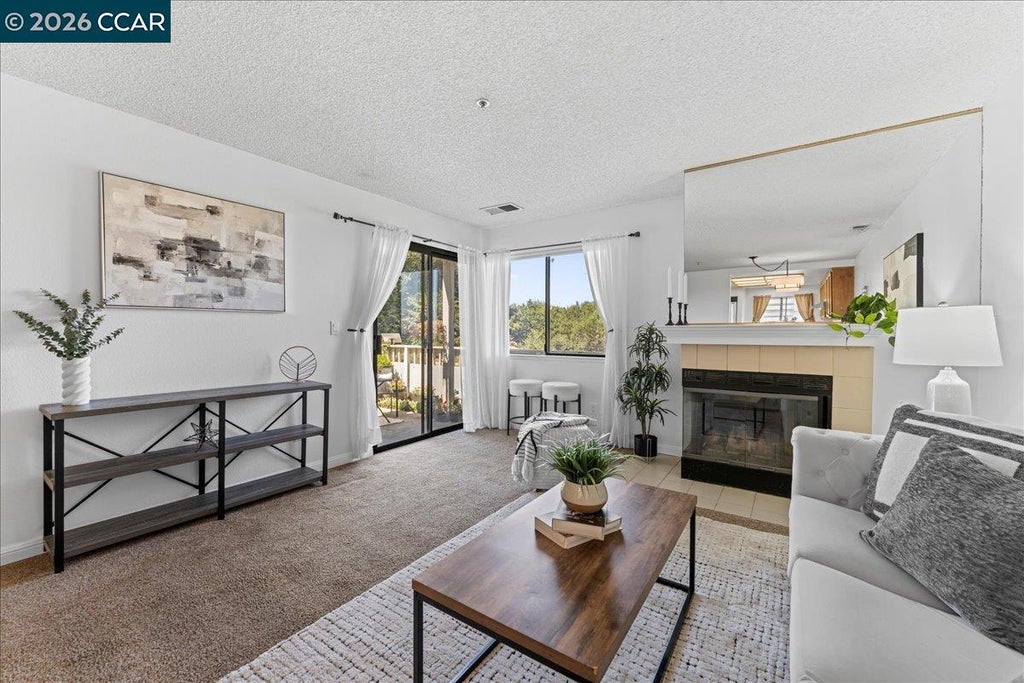 Photo of 720 Live Oak Ln, Pinole, CA 94564 (MLS # 41145879)