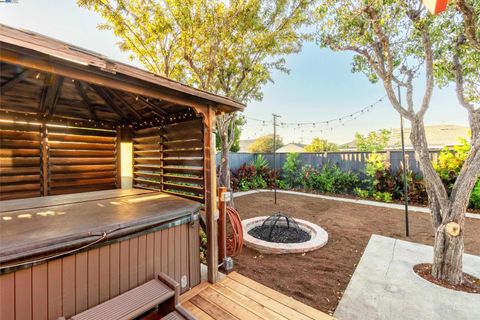 A home in San Leandro