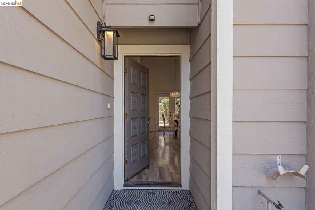 Photo of 2239 Southwest Ct, Martinez, CA 94553 (MLS # 41148140)