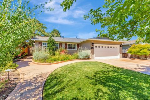 Photo of 2169 Sufonet Drive, San Jose, CA 95124 (MLS # ML82030946)