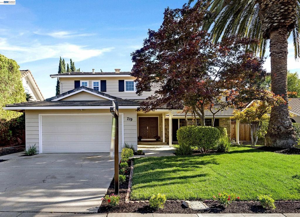 Photo of 719 Via Del Sol, Livermore, CA 94550 (MLS # 41135091)