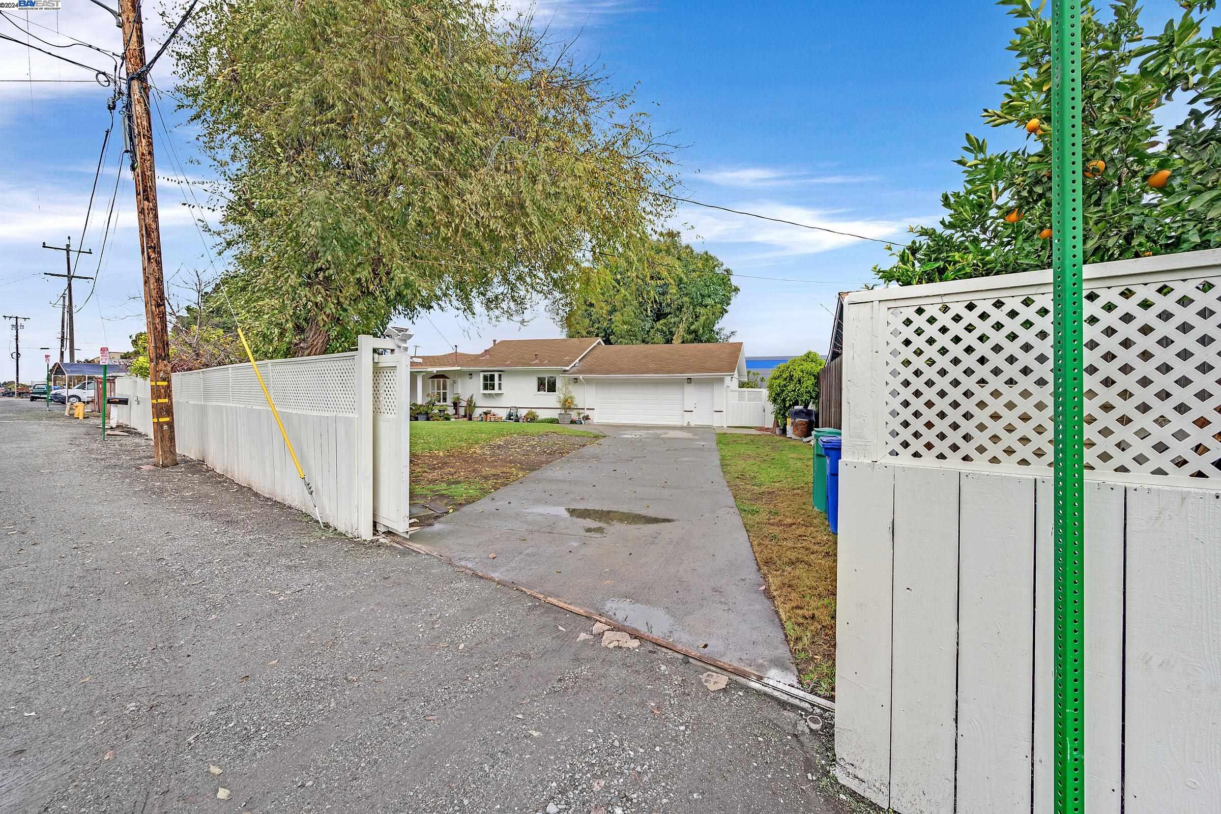 3181 Arden Road