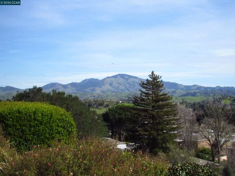 Photo of 2100 Golden Rain Rd #5, Walnut Creek, CA 94595 (MLS # 41124869)