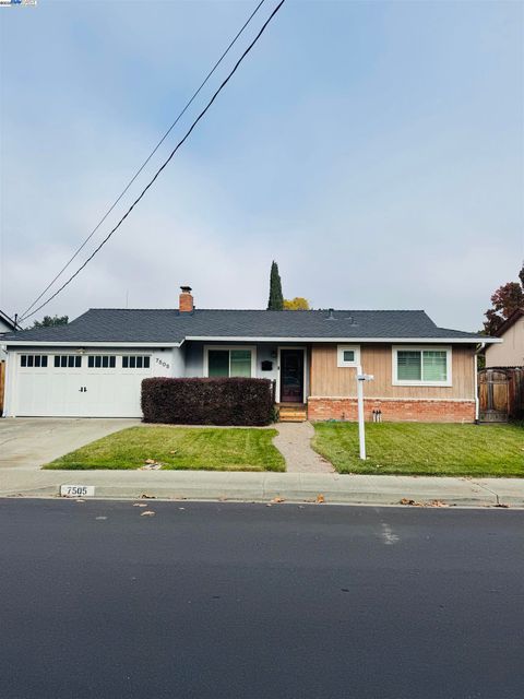 Photo of 7505 Frederiksen Ln, Dublin, CA 94568 (MLS # 41119198)