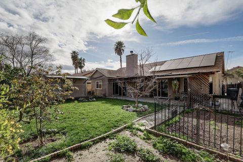 A home in Los Banos