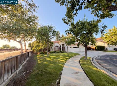 Photo of 1395 Breakwater Way, Brentwood, CA 94513 (MLS # 41139219)