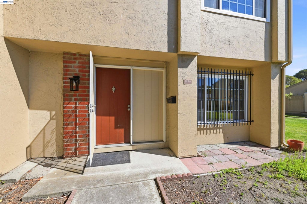 Photo of 4270 Solar Cir, Union City, CA 94587 (MLS # 41145711)