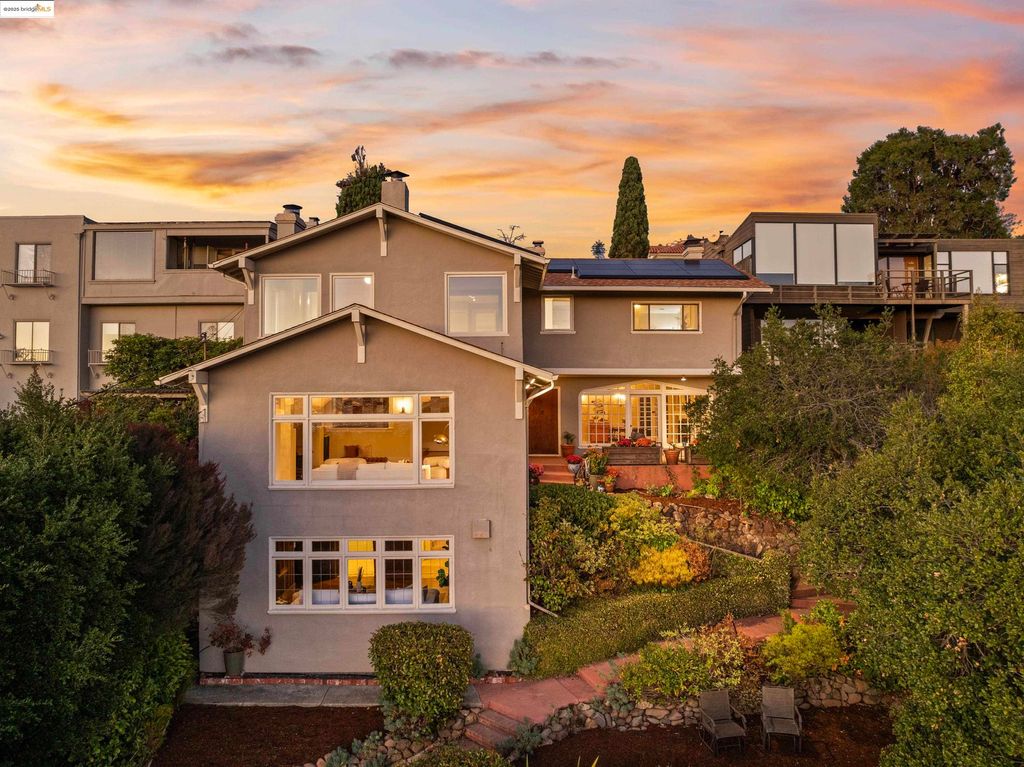 Photo of 44 Oak Ridge Rd, Berkeley, CA 94705 (MLS # 41116315)