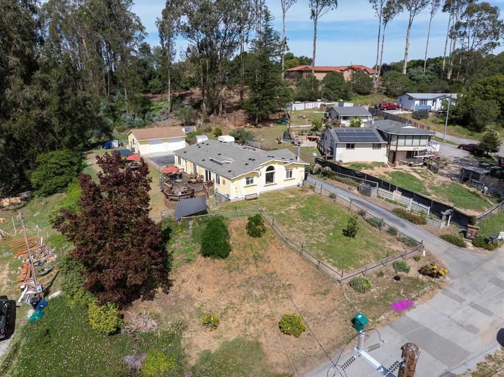Photo of 17105 Wilson, Royal Oaks, CA 95076 (MLS # ML82037961)