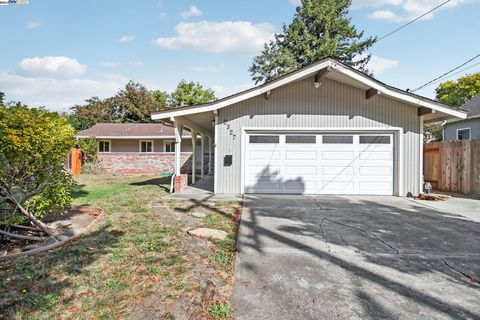 A home in Pinole