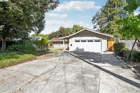 A home in Pinole