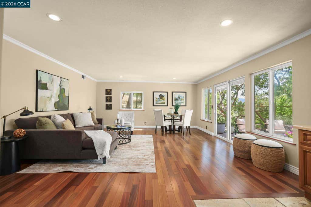 Photo of 205 Summit Rd, Walnut Creek, CA 94598 (MLS # 41143613)