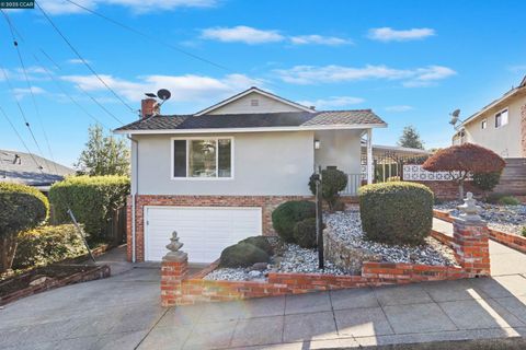Photo of 2321 Camino Dolores, Castro Valley, CA 94546 (MLS # 41119320)