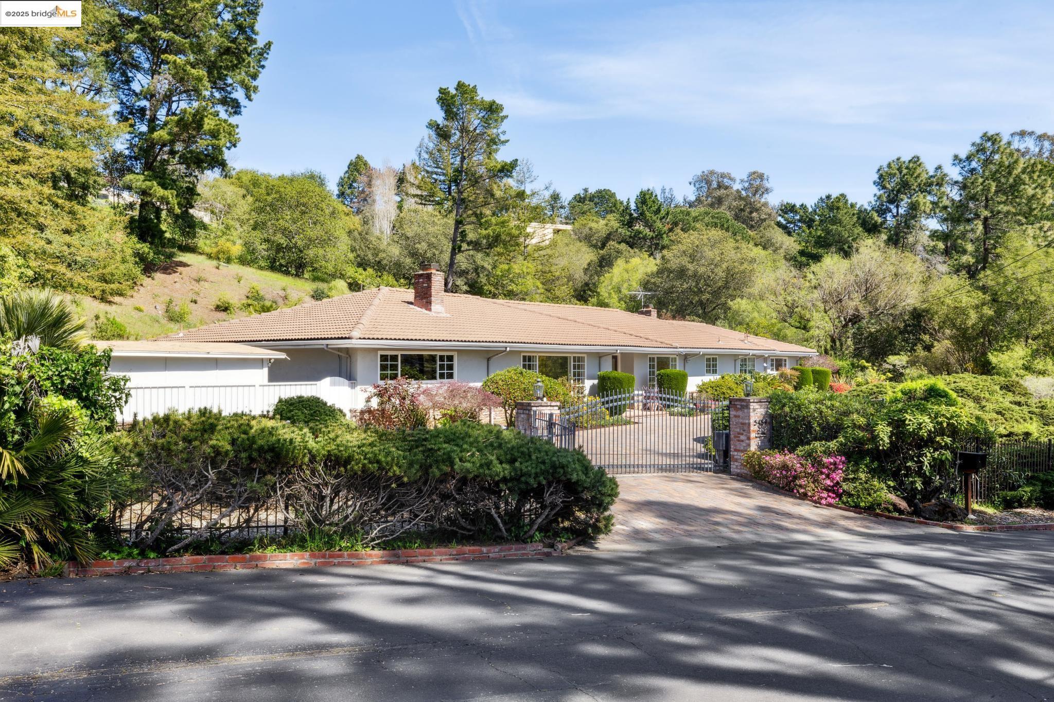 5484 Fernhoff Road