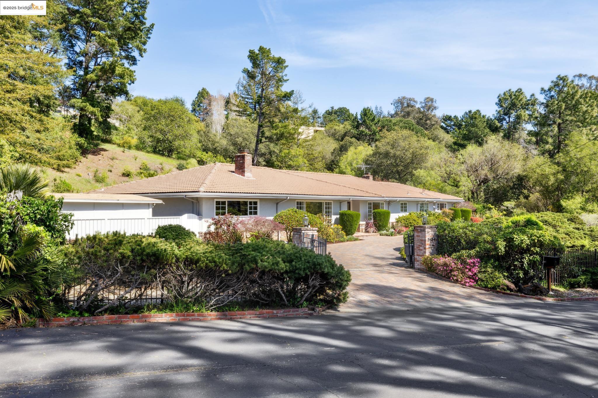 5484 Fernhoff Road