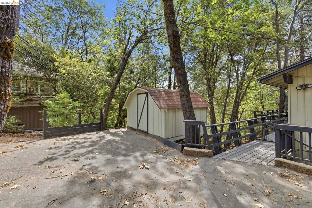 Photo of 23303 Bluebird Hill Rd, Twain Harte, CA 95383 (MLS # 41135624)