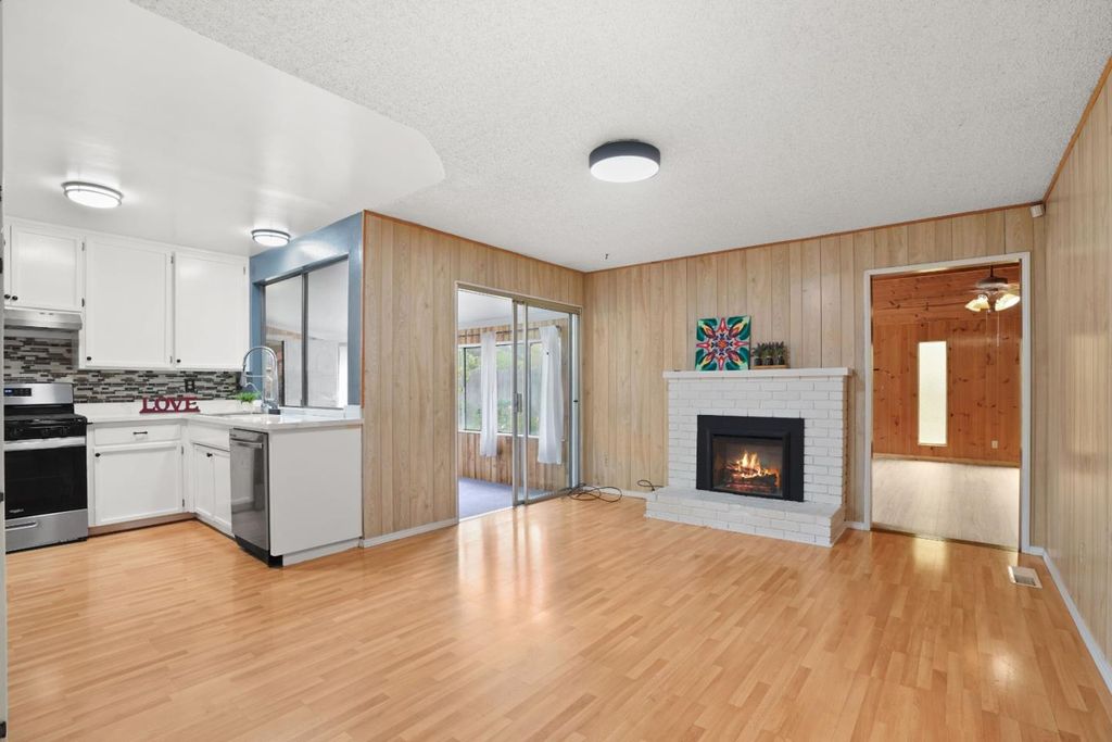 Photo of 1508 Hamilton Avenue, Modesto, CA 95350 (MLS # ML82026160)