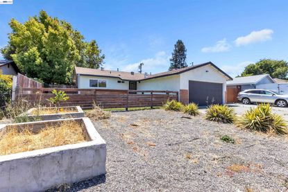 425 E Tabor Ave – Investment Home