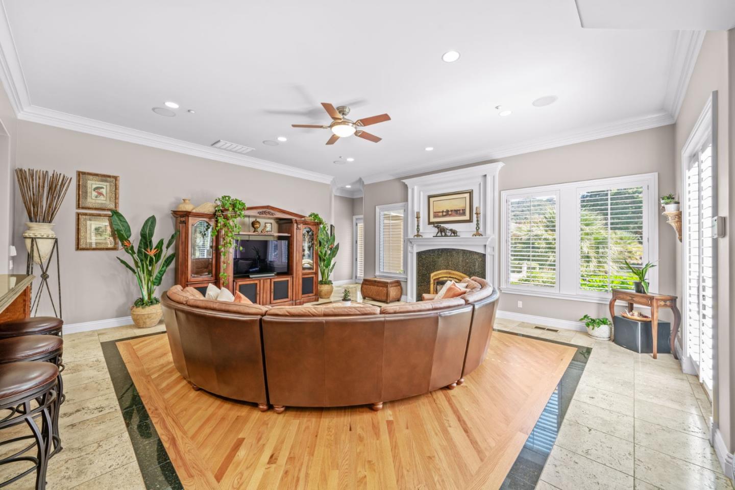 Gilroy, California 95020, United States, 4 Bedrooms Bedrooms, ,4 BathroomsBathrooms,Residential,Active,150276