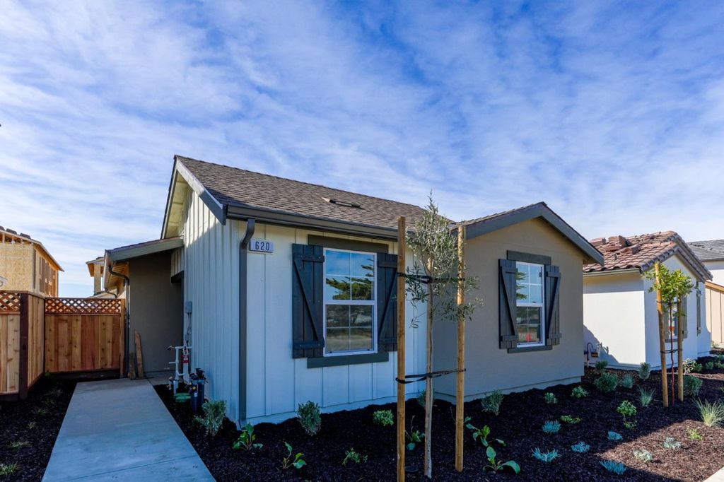 Photo of 626 Carmel Avenue, Marina, CA 93933 (MLS # ML82037704)