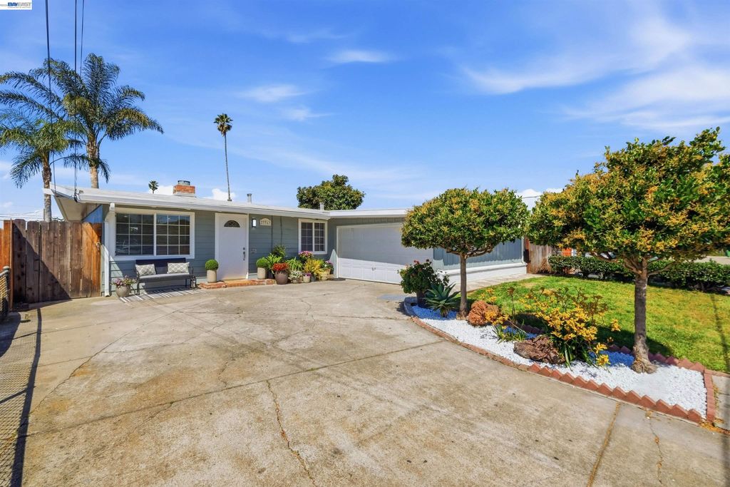 Photo of 27767 Coronado Way, Hayward, CA 94545 (MLS # 41135660)