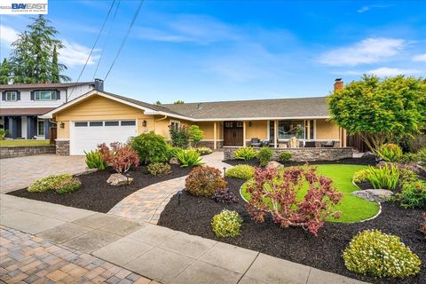 Photo of 7295 Kolb Pl, Dublin, CA 94568 (MLS # 41132735)