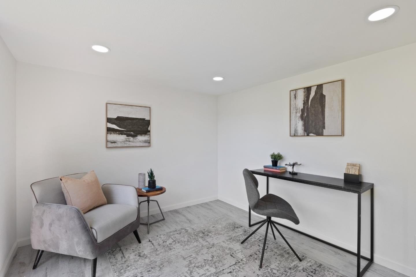 Sunnyvale, California 94087, United States, 4 Bedrooms Bedrooms, ,2 BathroomsBathrooms,Residential,Pending,123975