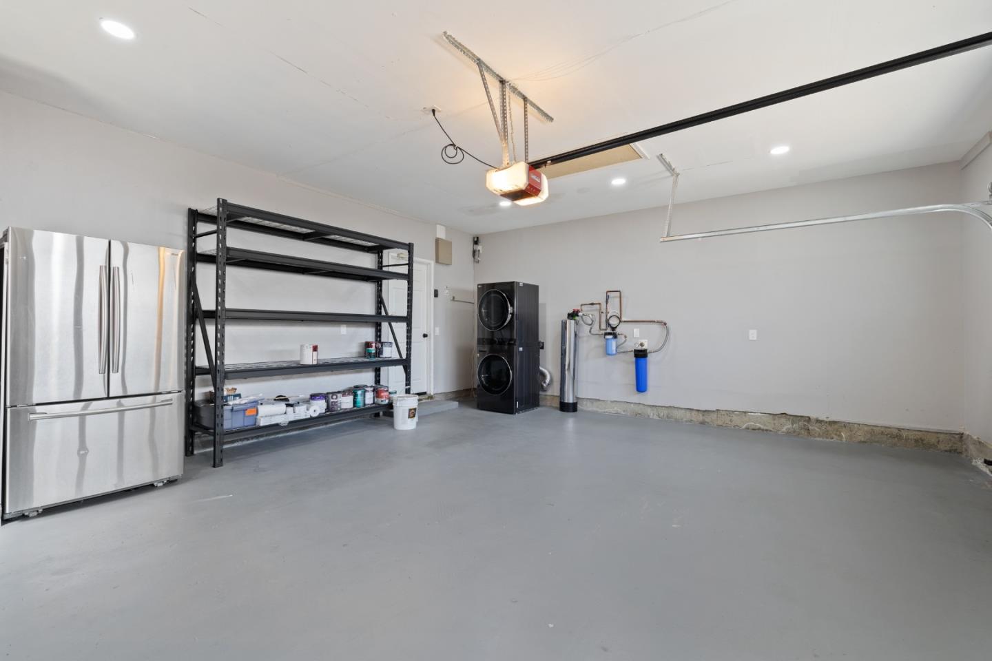 Sunnyvale, California 94087, United States, 4 Bedrooms Bedrooms, ,2 BathroomsBathrooms,Residential,Pending,123975