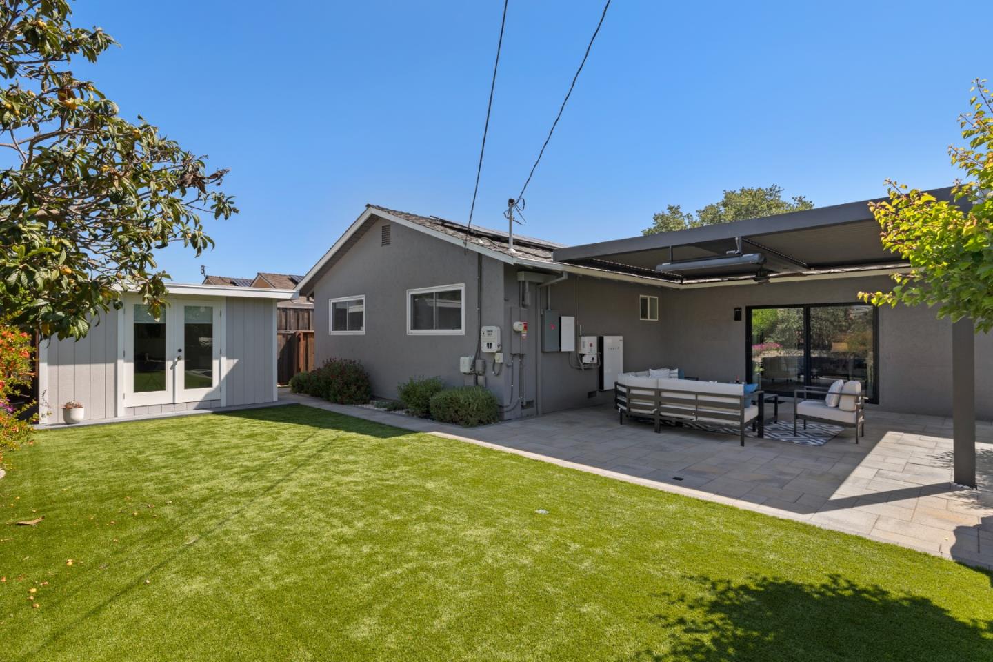 Sunnyvale, California 94087, United States, 4 Bedrooms Bedrooms, ,2 BathroomsBathrooms,Residential,Pending,123975