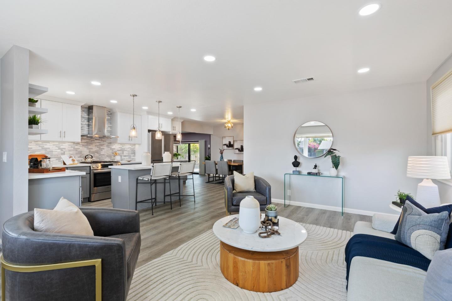 Sunnyvale, California 94087, United States, 4 Bedrooms Bedrooms, ,2 BathroomsBathrooms,Residential,Pending,123975